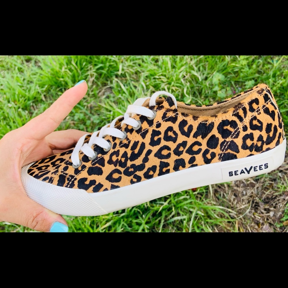 SEAVEES Leopard Print Shoes Women's 6
